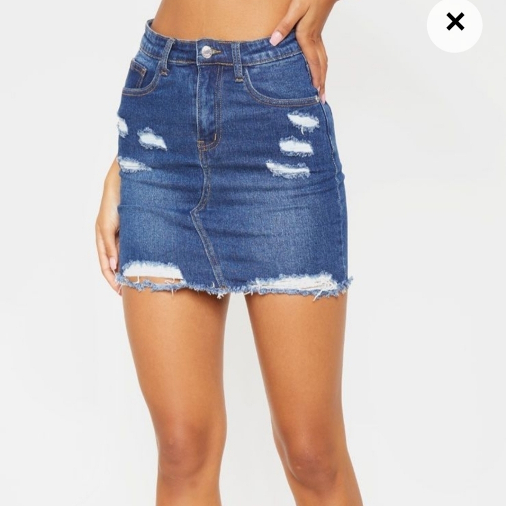 NWT PrettyLittlet Thing Destressed Denim Jean Mini Skirt